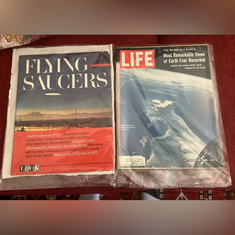 Vintage Magazines (Life Sept 1965, 1967 Flying Saucers)